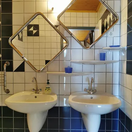 ゲストハウス Magyar Route 66 *